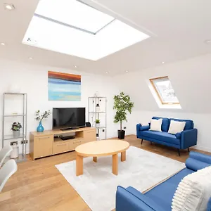 https://quietstylish-2-bd-apt-in-heart-of-west-end.edinburghhotelsuk.org